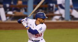 Bet on Mookie Betts - Props and Futures Payouts 